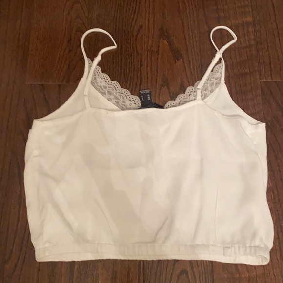 White cropped tank in size women’s large from S.W.S - Picture 3 of 3